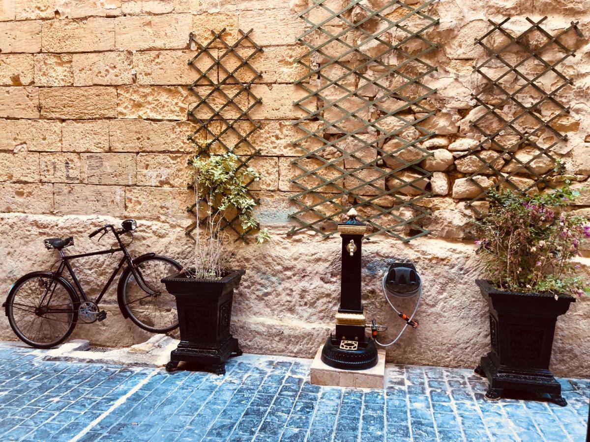 10 La Ruelle Apartment Valletta Ngoại thất bức ảnh