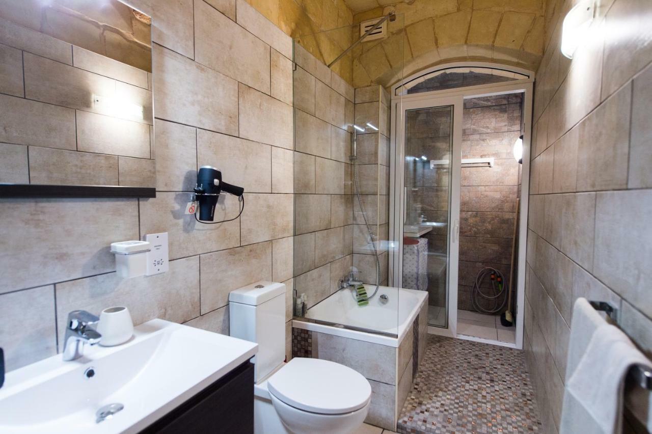 10 La Ruelle Apartment Valletta Ngoại thất bức ảnh
